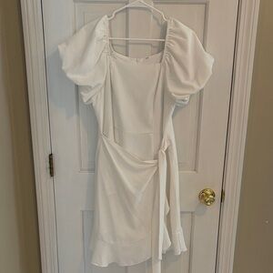 Elegant White Puff Sleeve Dress size large
